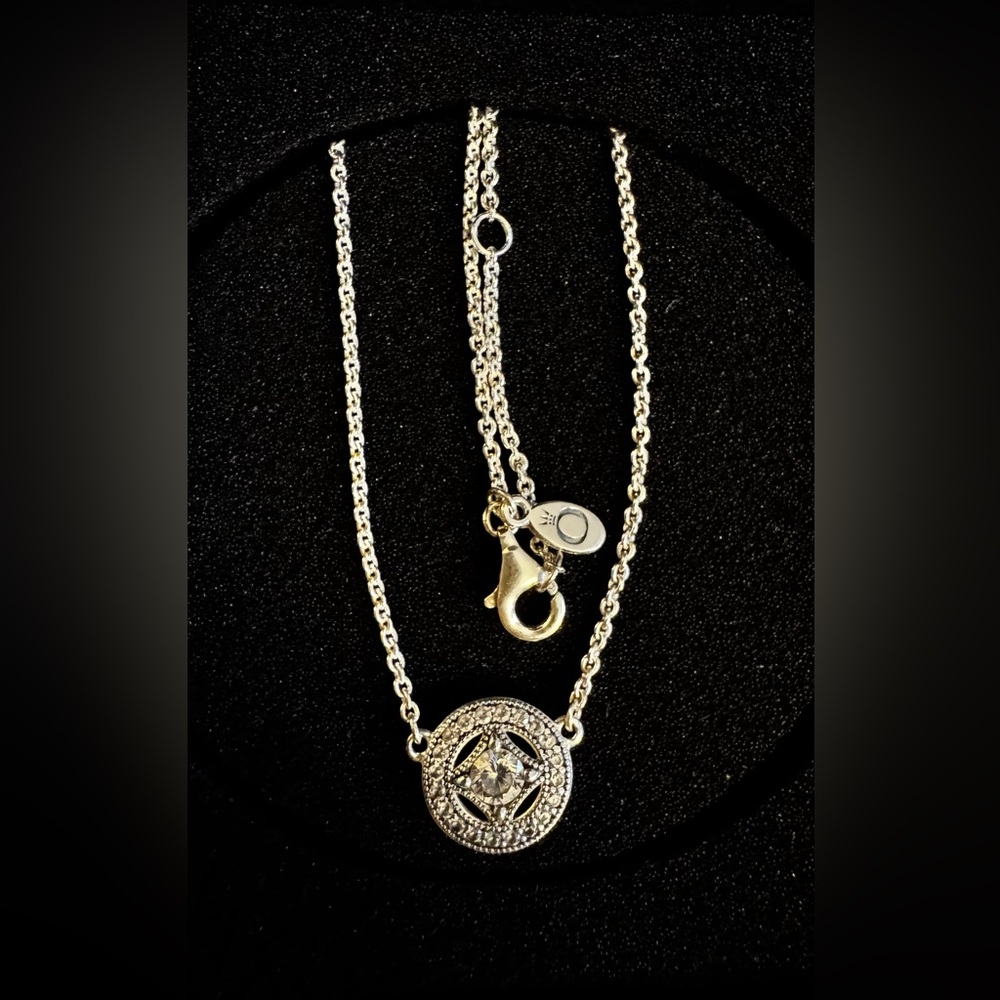 Authentic Pandora set. NIB